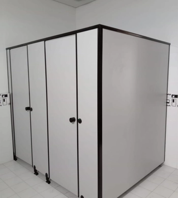 project cubicle toilet 4