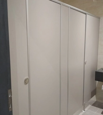 project cubicle toilet 5